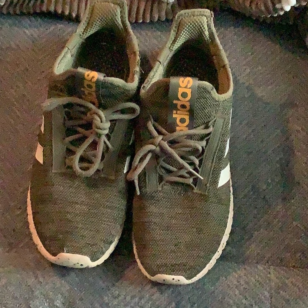 Men’s shoes. Size 12
